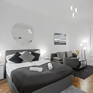  Daire Apartment, Central, 2 Min To U1 Keplerplatz, Monthly Only